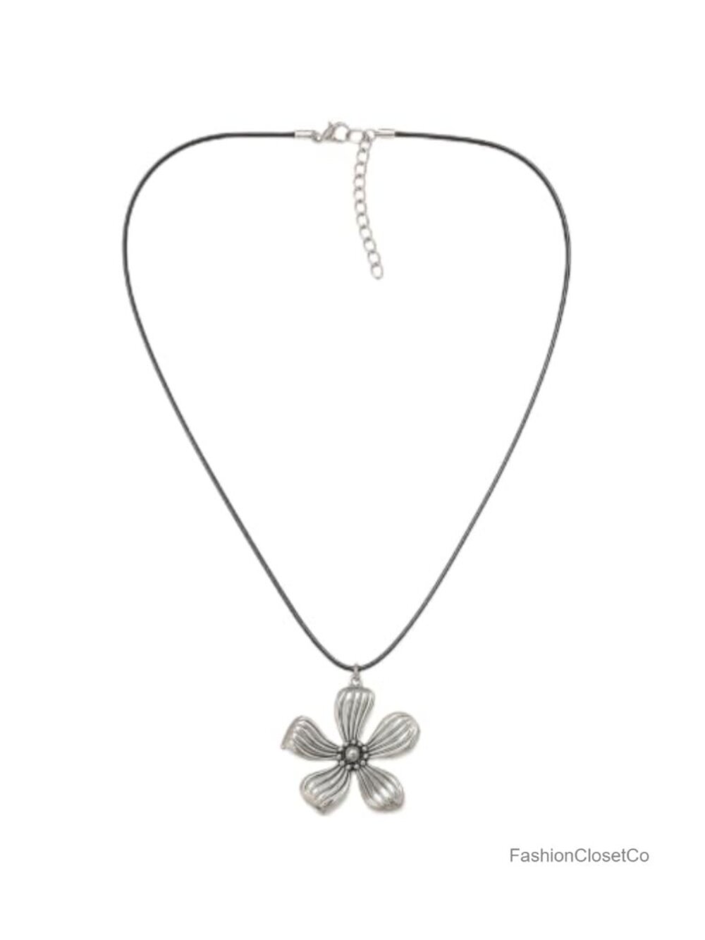 Vintage Silver Flower Pendant Necklace Boho Floral Jewelry for Women
